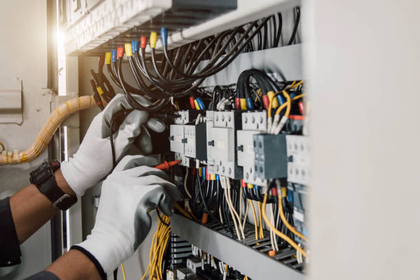 Best Circuit Breaker Repair  in Kewaskum, WI